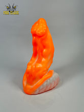 Load image into Gallery viewer, Medium Size Erect Bask, Soft 00-30 Firmness, Creamsicle
